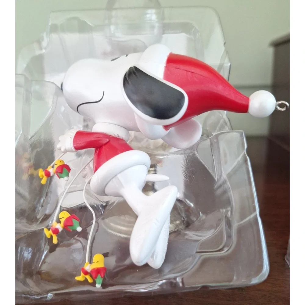2019 Hallmark Keepsake Ornament The Peanuts Gang Fly On Snoopy! QXI3777